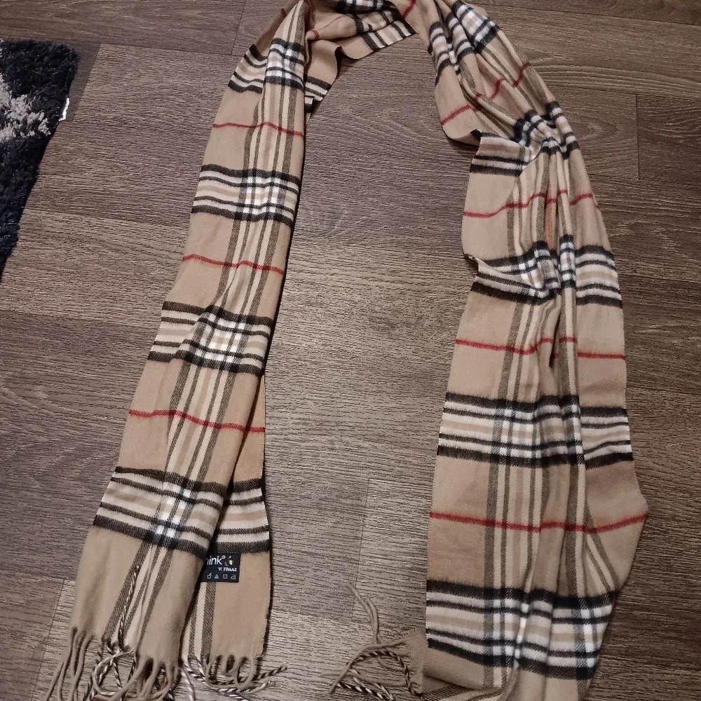 V.FRAAS Classic Tan Plaid Scarf
